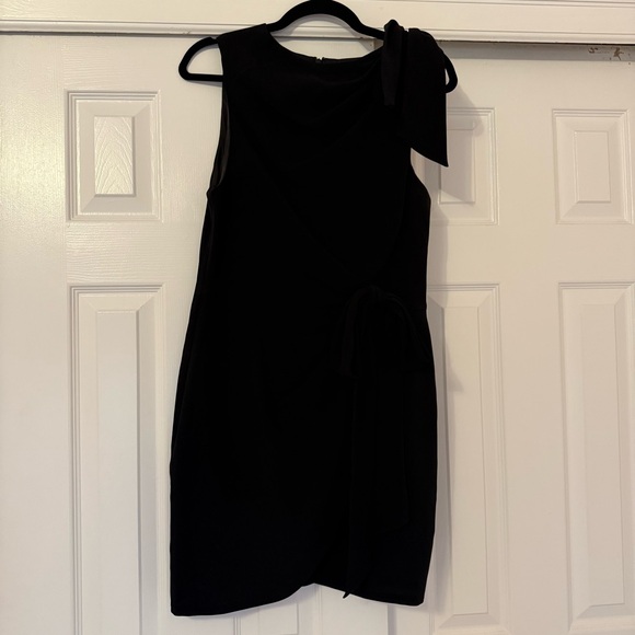 Cinq a Sept Mini Nanon Black Dress Sz 10 - Picture 4 of 8